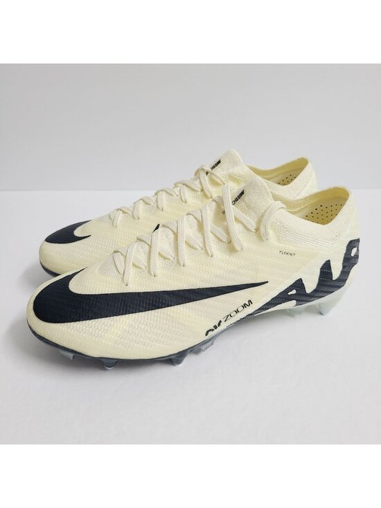 Athletic_Shoes